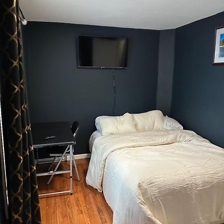 Fidelia Crystal Room, Queen Bed Minutes From Newark Liberty International Airport And Newark Penn Station Irvington Exteriör bild