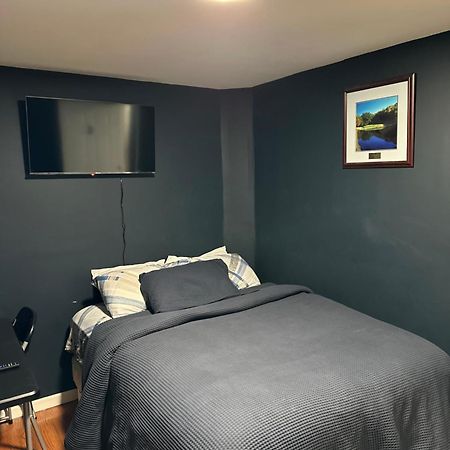 Fidelia Crystal Room, Queen Bed Minutes From Newark Liberty International Airport And Newark Penn Station Irvington Exteriör bild